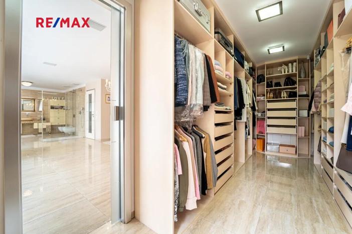 Prodej rodinného domu, Chrudim, Pobřežní, 197 m2