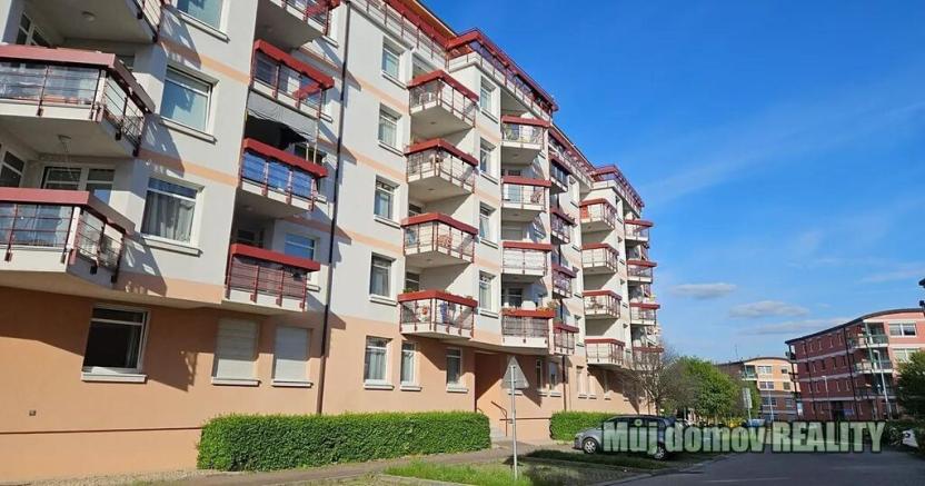 Pronájem bytu 3+kk, Praha - Libeň, Nad Okrouhlíkem, 83 m2