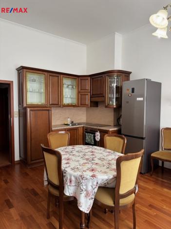 Pronájem bytu 3+kk, Karlovy Vary, Sadová, 65 m2
