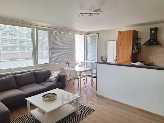 Pronájem bytu 4+kk, Praha - Vršovice, Kazašská, 92 m2