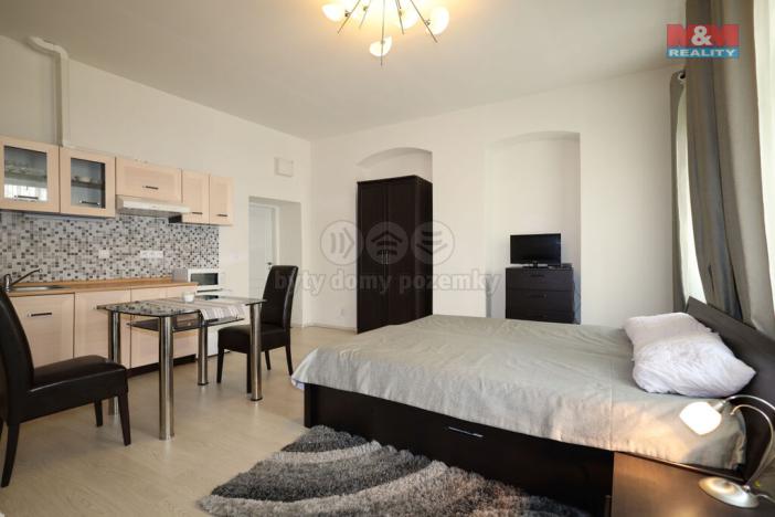 Pronájem bytu 1+kk, Karlovy Vary, Kolmá, 30 m2