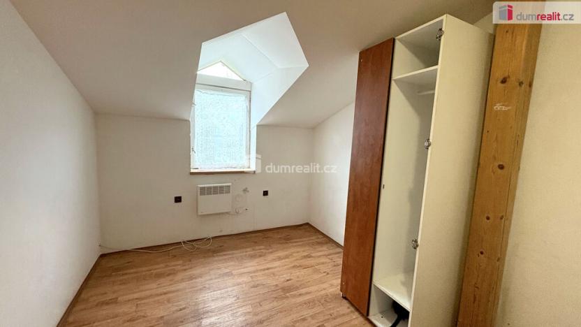 Pronájem bytu 1+kk, Suchdol, 18 m2