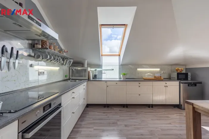 Prodej rodinného domu, Lom, Komenského, 300 m2