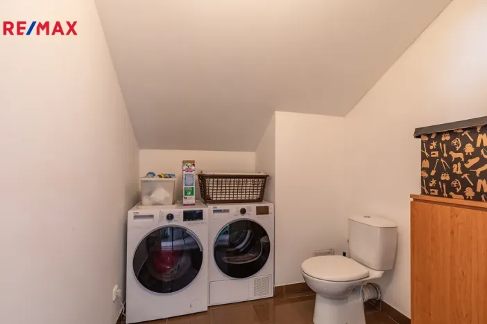 Prodej rodinného domu, Lom, Komenského, 300 m2