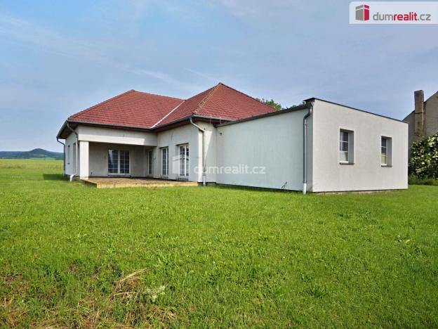 Prodej rodinného domu, Dlažkovice, 247 m2