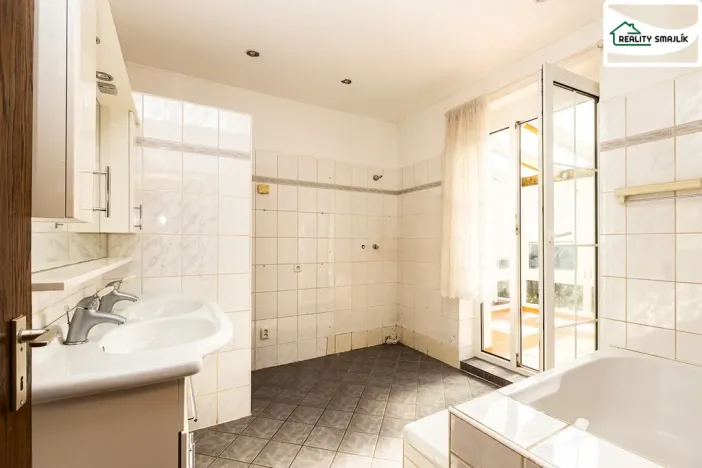 Prodej rodinného domu, Luby, Revoluční, 250 m2