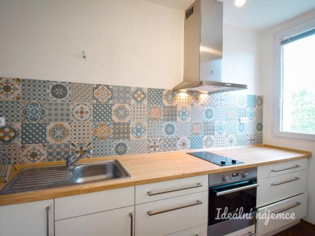 Pronájem bytu 1+1, Brno - Lesná, Halasovo náměstí, 29 m2