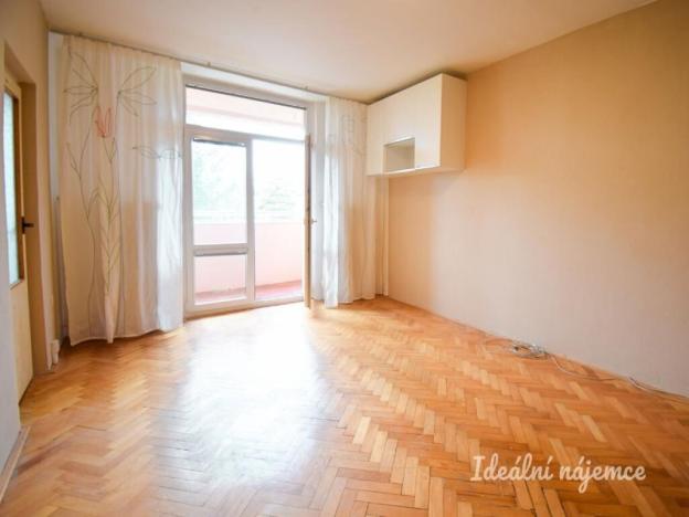 Pronájem bytu 1+1, Brno - Lesná, Halasovo náměstí, 29 m2