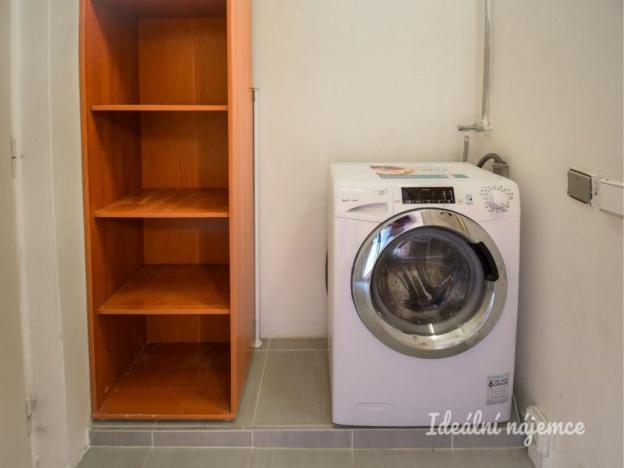 Pronájem bytu 1+1, Brno - Lesná, Halasovo náměstí, 29 m2