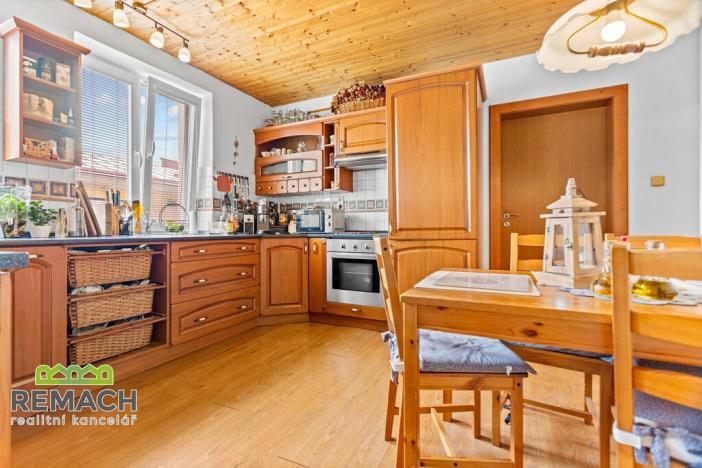 Prodej bytu 3+1, Hronov, Husova, 78 m2