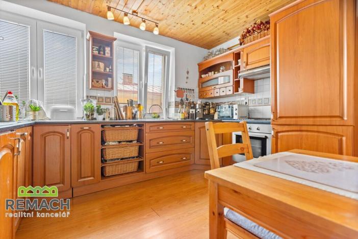 Prodej bytu 3+1, Hronov, Husova, 78 m2