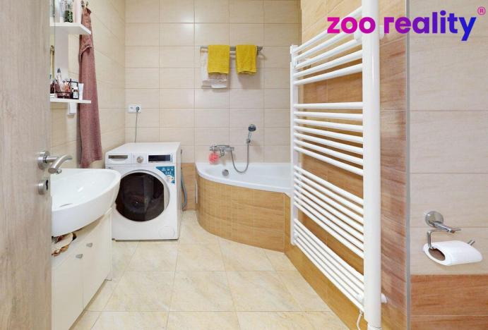 Prodej bytu 3+1, Volary, Sídl. Míru, 70 m2