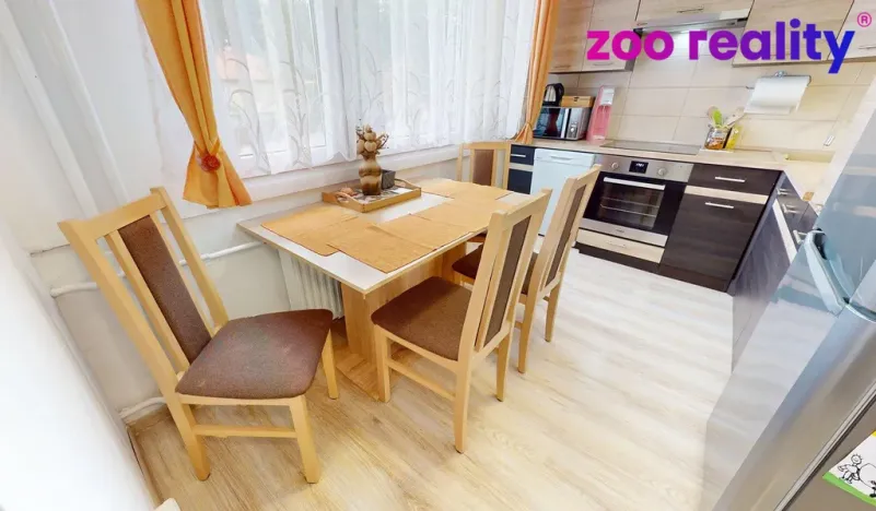 Prodej bytu 3+1, Volary, Sídl. Míru, 70 m2