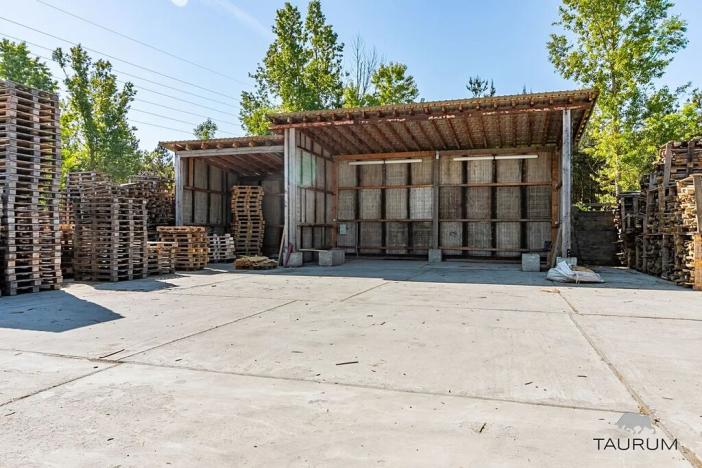 Prodej skladu, Vojkovice, 12027 m2