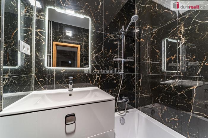 Prodej bytu 3+kk, Sokolov, Jednoty, 61 m2