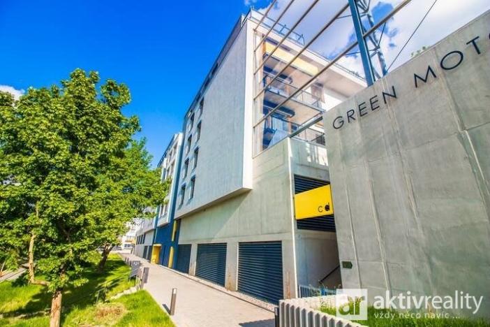 Pronájem bytu 1+kk, Praha - Motol, Plzeňská, 30 m2