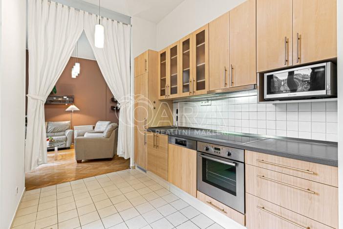 Pronájem bytu 4+kk, Praha - Žižkov, Jeseniova, 101 m2