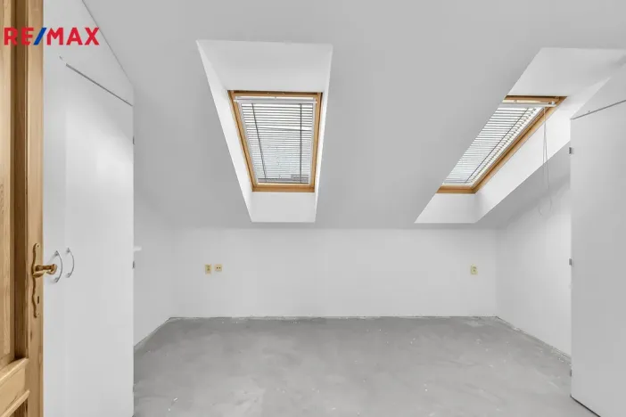 Prodej bytu 3+kk, Černožice, Revoluční, 82 m2