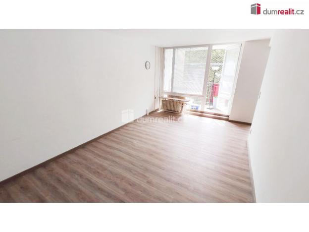 Pronájem bytu 2+1, Praha - Kobylisy, Chabařovická, 67 m2