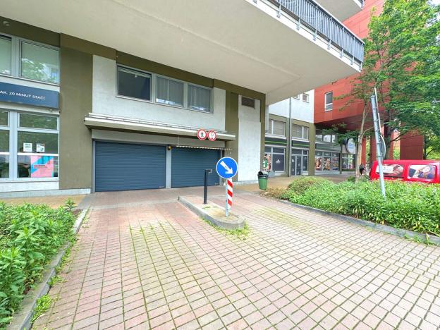 Pronájem garážového stání, Praha, Pod Harfou, 15 m2