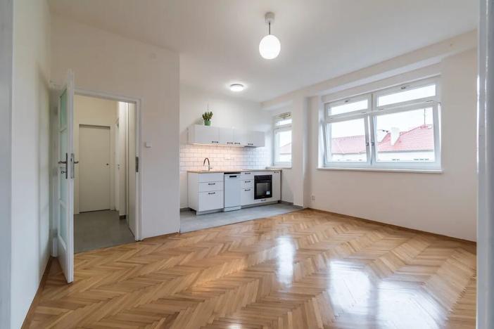 Pronájem bytu 2+kk, Praha - Vršovice, Kišiněvská, 48 m2