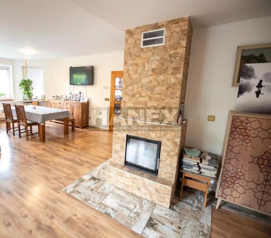 Prodej vícegeneračního domu, Praha - Horní Počernice, Na nové silnici, 394 m2