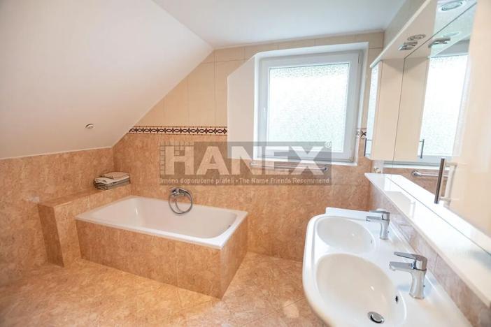 Prodej vícegeneračního domu, Praha - Horní Počernice, Na nové silnici, 394 m2