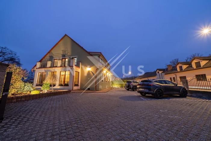 Prodej rodinného domu, Třeboň, 429 m2