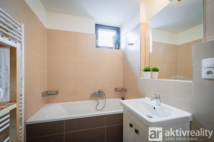 Prodej bytu 3+kk, Praha - Dolní Chabry, Poštova, 166 m2