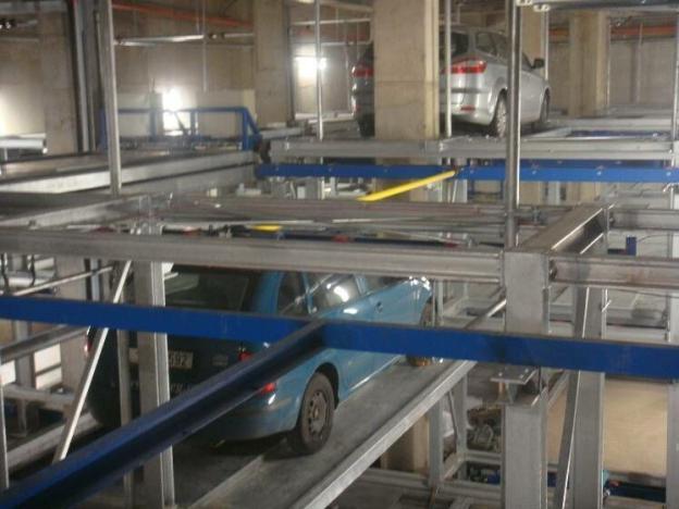 Pronájem garážového stání, Ústí nad Labem - Ústí nad Labem-centrum, Mírové náměstí, 400 m2