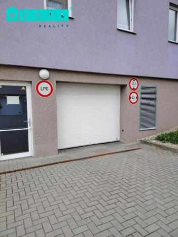 Pronájem garážového stání, Olomouc - Povel, Peškova