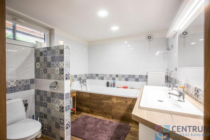 Prodej rodinného domu, Janov nad Nisou - Hraničná, 250 m2