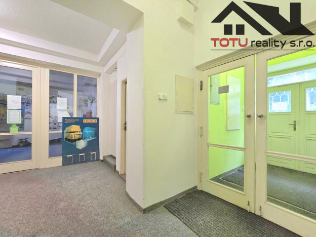 Prodej obchodního prostoru, Předměřice nad Labem, Obránců míru, 837 m2