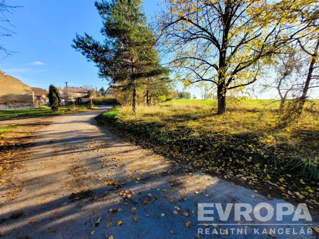 Prodej pozemku pro bydlení, Okrouhlo, 900 m2