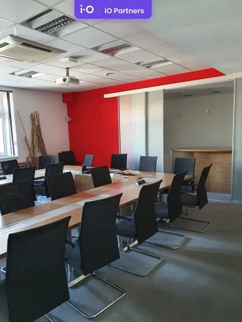 Pronájem kanceláře, Praha - Nusle, Závišova, 526 m2