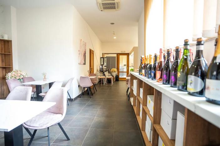 Prodej obchodního prostoru, Lednice, 21. dubna, 55 m2