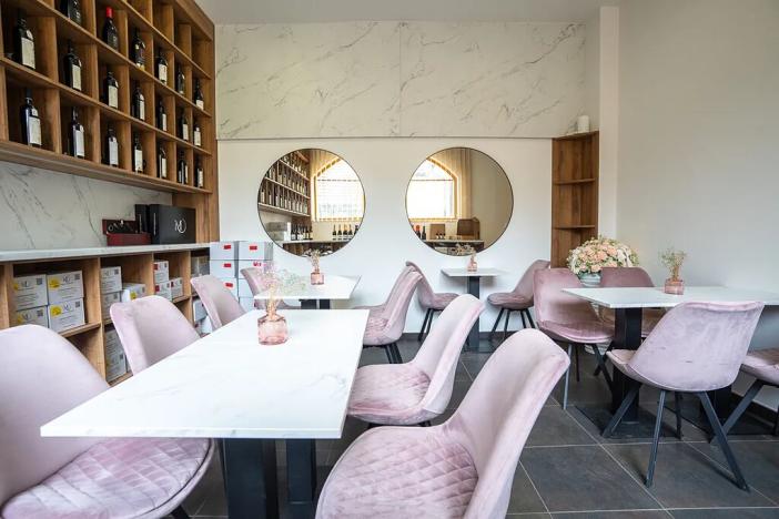 Prodej obchodního prostoru, Lednice, 21. dubna, 55 m2