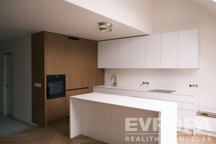 Pronájem bytu 3+kk, Praha - Vinohrady, Polská, 106 m2
