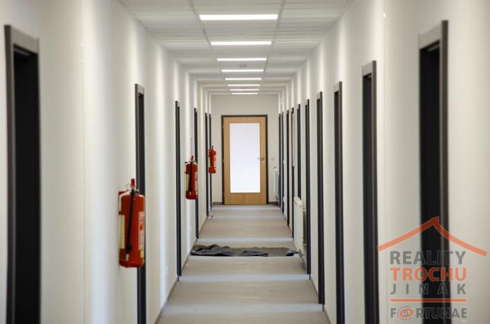 Prodej výrobních prostor, Hradec Králové, U Fotochemy, 1 m2