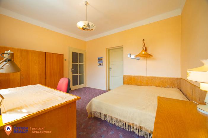 Prodej bytu 4+1, Šumperk, Masarykovo nám., 97 m2