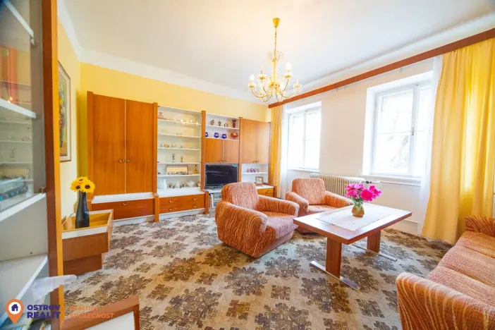 Prodej bytu 4+1, Šumperk, Masarykovo nám., 97 m2