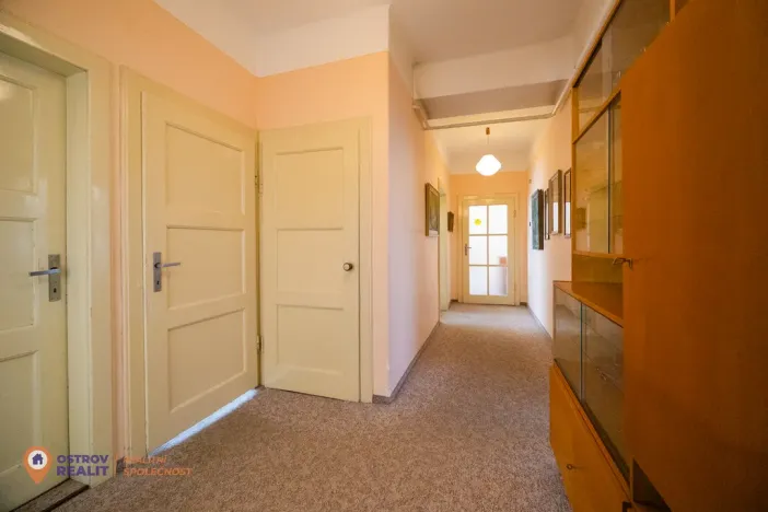 Prodej bytu 4+1, Šumperk, Masarykovo nám., 97 m2