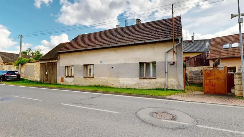 Prodej rodinného domu, Lišany, Pražská, 150 m2