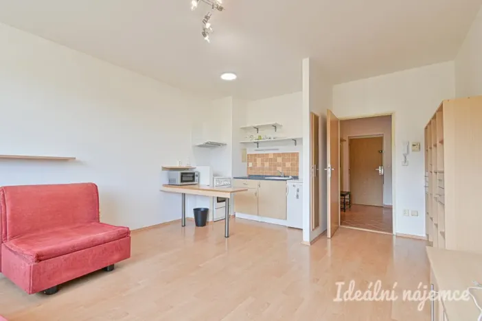 Pronájem bytu 1+kk, Brno, Keřová, 33 m2