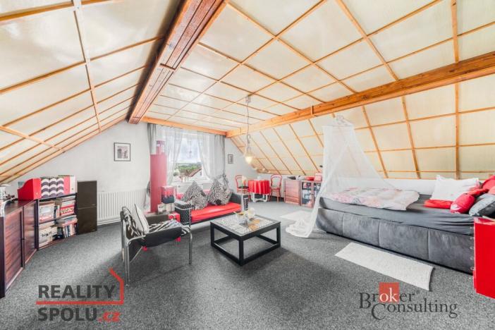 Prodej rodinného domu, Dolany, 198 m2