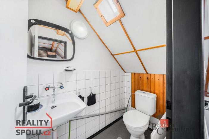 Prodej rodinného domu, Dolany, 198 m2