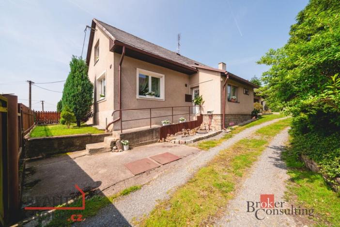 Prodej rodinného domu, Dolany, 198 m2