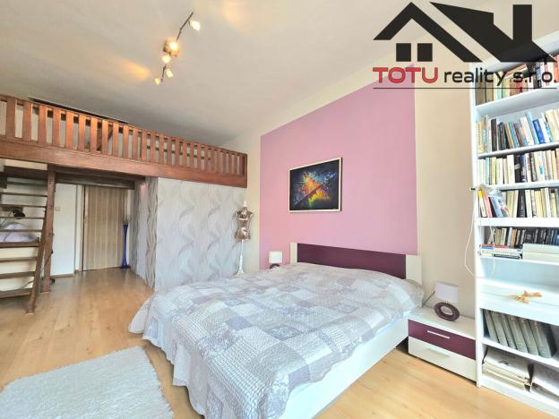 Prodej rodinného domu, Broumov, Mírové náměstí, 490 m2