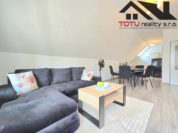 Prodej rodinného domu, Broumov, Mírové náměstí, 490 m2