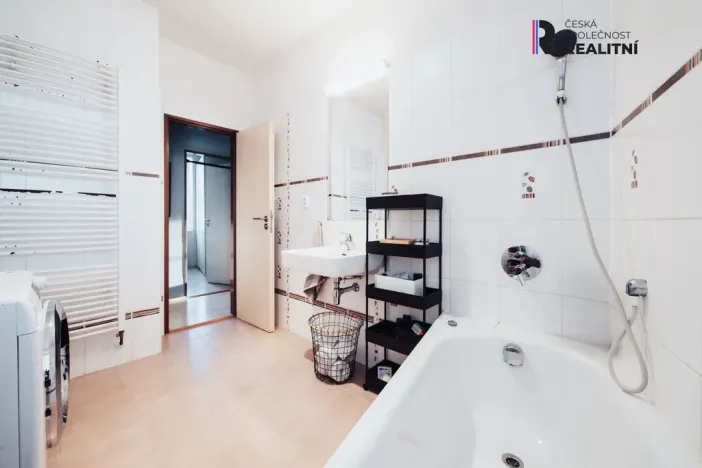 Pronájem bytu 3+kk, Zlín, Obeciny, 80 m2